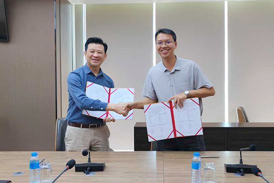 老挝万象与PTL集团恰谈合作交流活动